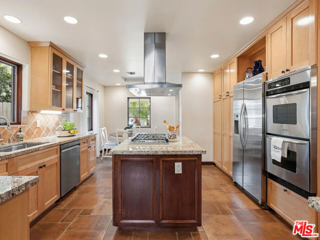 Image 6 of 31 For 2026 Greenfield Avenue