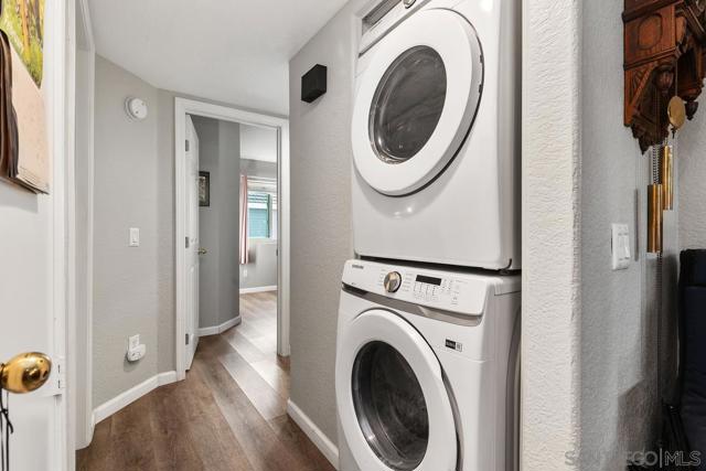13975 Midland Rd, Poway CA: https://media.crmls.org/mediaz/27bc6b38-ea6d-441a-a50f-9370ce2dd689.jpg