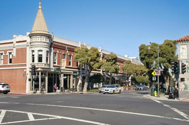 16383 Aztec Ridge Drive, Los Gatos CA: https://media.crmls.org/mediaz/27bc7244-86e9-4e81-bc57-7ffb7481fd3c.jpg