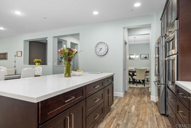 Detail Gallery Image 7 of 58 For 219 Flores Ln, Vista,  CA 92083 - 4 Beds | 2/1 Baths