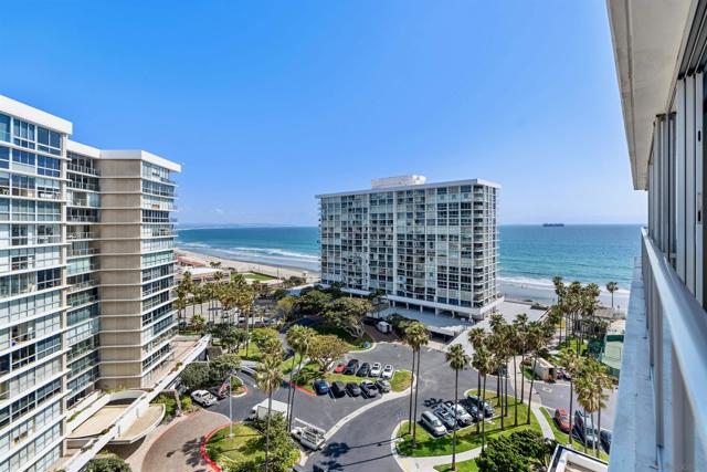 1810 Avenida Del Mundo, Coronado CA: https://media.crmls.org/mediaz/27bdab10-cf75-4b1f-abcd-9e4fe04d5505.jpg