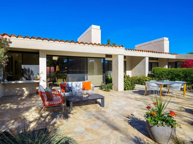 75653 Valle Vista Drive, Indian Wells CA: https://media.crmls.org/mediaz/27be2c4e-b6eb-46f0-a984-6f3850d6e175.jpg