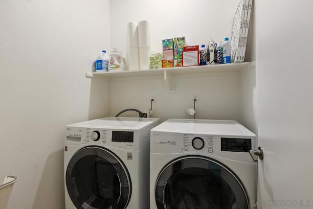 5405 Beach Bluff Ln, San Diego CA: https://media.crmls.org/mediaz/27be93b7-83ad-4583-a145-fff435d44d77.jpg