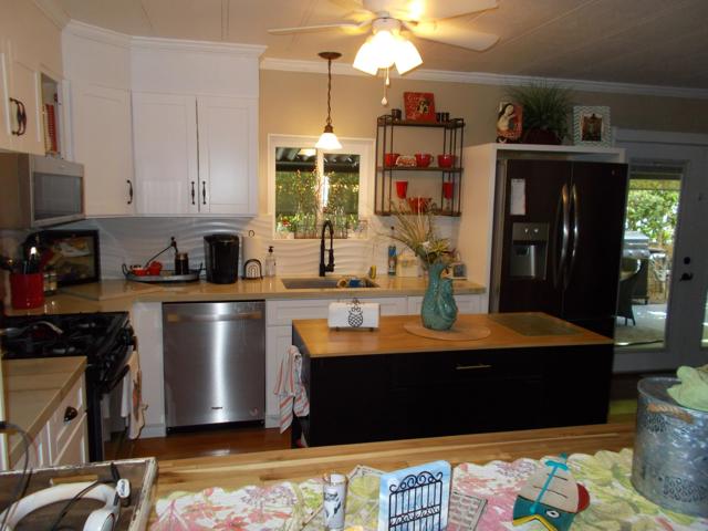 38703 Desert Greens E Drive, Palm Desert CA: https://media.crmls.org/mediaz/27bf2a27-0b1c-4c4a-ab38-c688fbcbe880.jpg