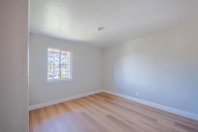 918 Acosta Plaza, Salinas CA: https://media.crmls.org/mediaz/27bf3a41-2f66-4038-8131-bc4050211bfd.jpg