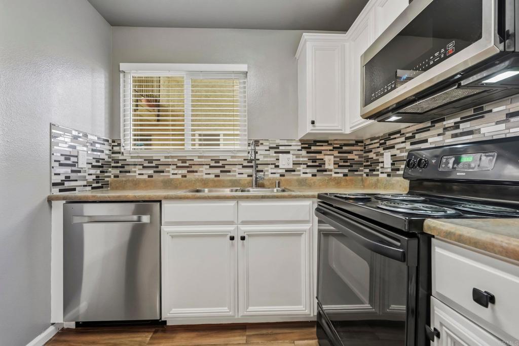 2536 White Oak Place - photo 13