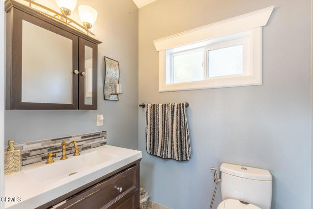 18900 Porterfield Lane, Fort Bragg CA: https://media.crmls.org/mediaz/27c0609d-4f8f-402e-928c-48c46fa76fc7.jpg