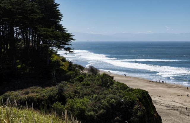 60 Seascape Resort Drive, Aptos CA: https://media.crmls.org/mediaz/27c2a705-d41b-4aa6-8bb9-6aa5b0fc9831.jpg