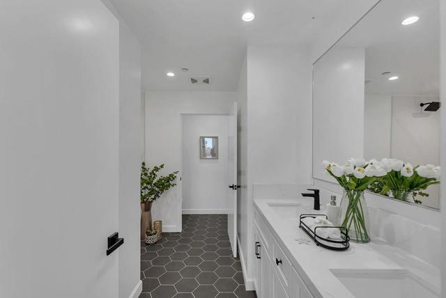 889 McLellan Drive, South San Francisco CA: https://media.crmls.org/mediaz/27c3bde7-5776-45cb-a87c-378c169b3522.jpg