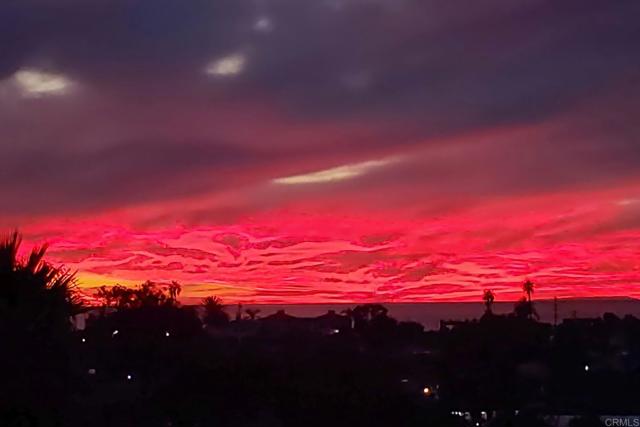 289 Hygeia Court, Encinitas CA: https://media.crmls.org/mediaz/27c3ebd7-a99f-41c3-98ce-e3c24605744a.jpg