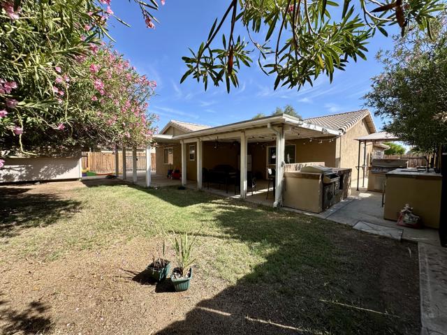 161 Eunice Circle, Blythe CA: https://media.crmls.org/mediaz/27c48908-fa70-4577-ada4-fca66863d21f.jpg
