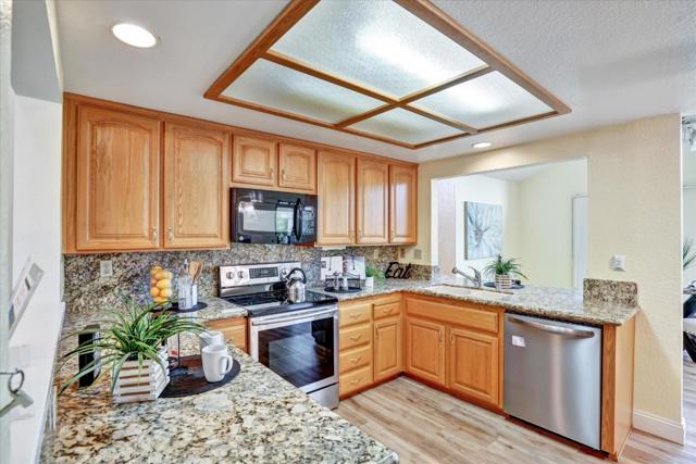 3123 Lake Trasimeno Drive, San Jose CA: https://media.crmls.org/mediaz/27c5c901-e318-4da4-b86c-96c13203a2b9.jpg