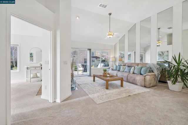 3094 Lakemont Dr, San Ramon CA: https://media.crmls.org/mediaz/27c5fc86-1adb-482a-8f23-ce5077c71788.jpg
