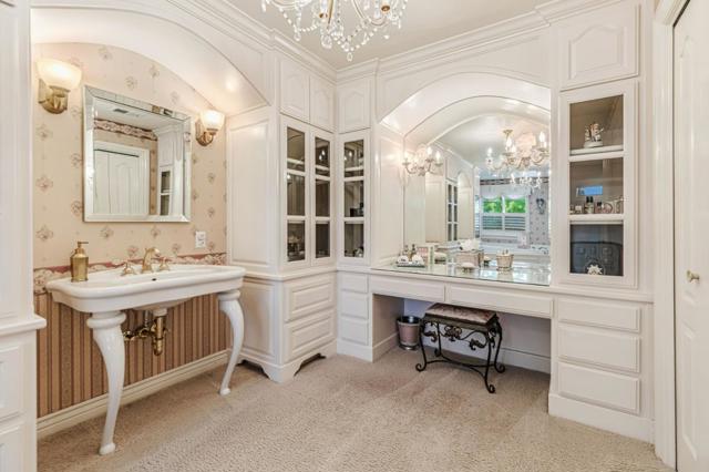 290 Bonnie Lane, Hollister CA: https://media.crmls.org/mediaz/27c61758-2101-4526-9d8f-83dc459c459c.jpg
