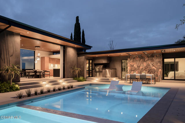 821 Emerson Street, Thousand Oaks CA: https://media.crmls.org/mediaz/27c62694-7611-47ed-b9cf-e9a5bd4b81eb.jpg