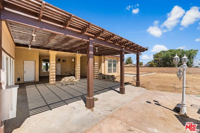 42094 W 21st Street, Lancaster CA: https://media.crmls.org/mediaz/27c63017-dc66-47a4-a101-d256ca0d3e1b.jpg
