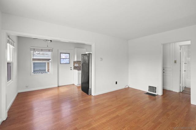 2634 38 Juan St, San Diego CA: https://media.crmls.org/mediaz/27c728c2-583c-4860-adfa-28bdd874a2c0.jpg