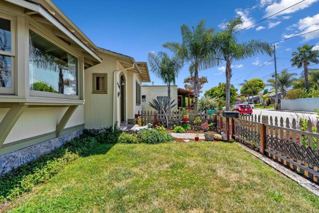 150 Darwin Street, Santa Cruz CA: https://media.crmls.org/mediaz/27c7df5e-d3e4-4145-8a69-dfcc7492dd52.jpg