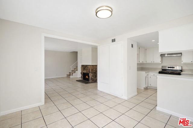 576 Spring Road, 70 photo 8