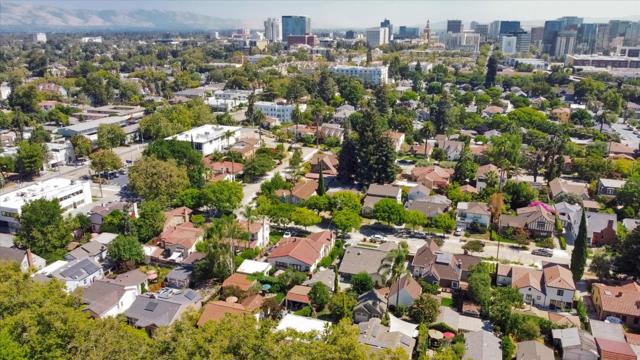 80 Hobson Street, San Jose CA: https://media.crmls.org/mediaz/27c9fe06-ca0f-4624-aa87-690aa3092941.jpg