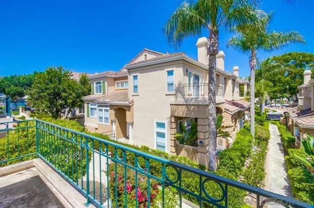 5159 Renaissance Ave, San Diego CA: https://media.crmls.org/mediaz/27ca971e-ace6-4ab0-8a40-272769dcff60.jpg