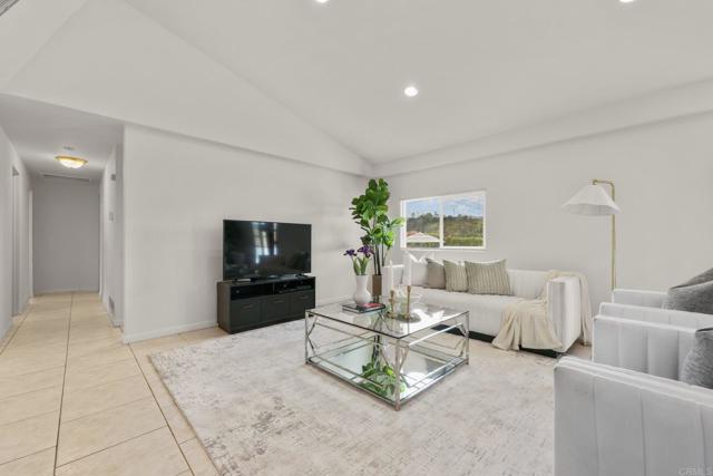 Detail Gallery Image 4 of 39 For 6865 Airoso Ave, San Diego,  CA 92120 - 3 Beds | 2 Baths