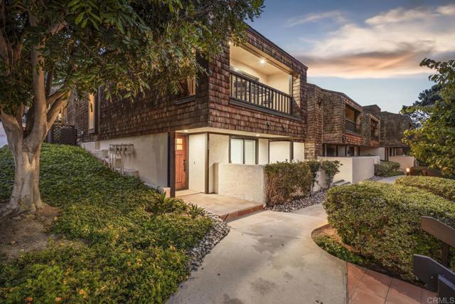 12859 Caminito del Canto, Del Mar CA: https://media.crmls.org/mediaz/27cb4f60-a644-4884-9eee-8b635890895f.jpg