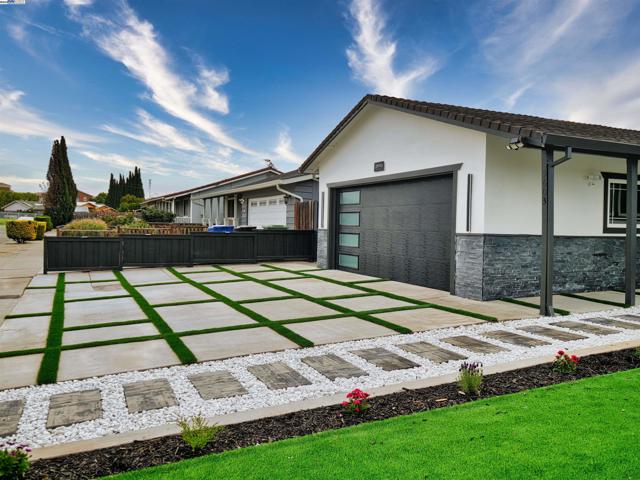 5603 Wintergreen Dr, Newark CA: https://media.crmls.org/mediaz/27cbb8d5-c5ba-4ac6-af2f-7a2e63141e15.jpg