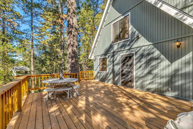 52402 Pine Ridge Road, Idyllwild CA: https://media.crmls.org/mediaz/27cbf38b-e389-40f1-8eba-80a1de6f3e3f.jpg
