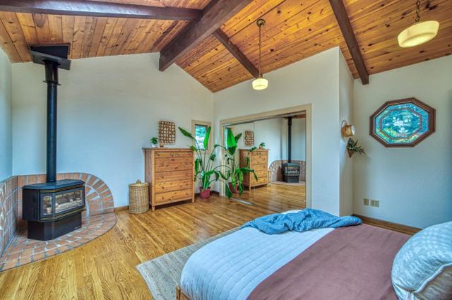 9013 Rhodes Avenue, Aptos CA: https://media.crmls.org/mediaz/27cc1a0a-bdc2-458d-a499-77c60535ef55.jpg