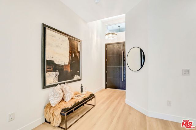 5730 Lasaine Avenue, Encino CA: https://media.crmls.org/mediaz/27cc6a6a-918a-4983-9f1b-36ff0748b30b.jpg