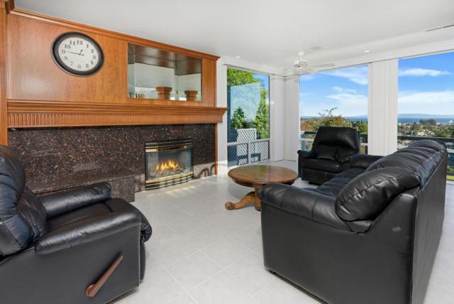 902 Laurent Street, Santa Cruz CA: https://media.crmls.org/mediaz/27cd36f6-ee4c-465e-a342-ac98cd9a3251.jpg