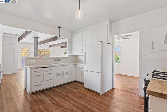 137 Viewmont Ave, Vallejo CA: https://media.crmls.org/mediaz/27cd54a8-479f-4b20-ae62-38c05beaee9b.jpg