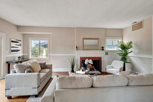 4232 Arden Way, San Diego CA: https://media.crmls.org/mediaz/27cd5c6f-ef38-452d-8dd3-240ba552d184.jpg