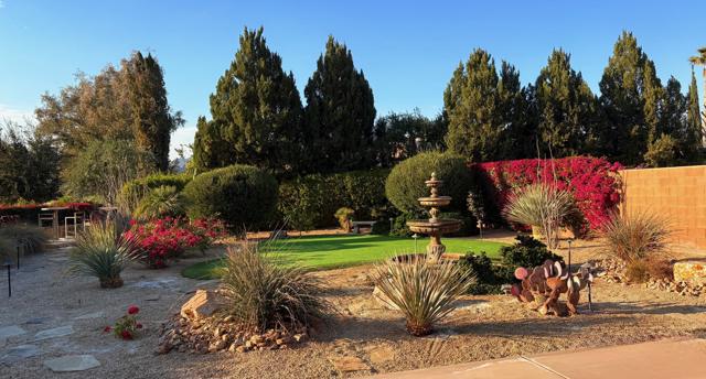 81407 Golden Poppy Way, La Quinta CA: https://media.crmls.org/mediaz/27cd84b0-13a6-4bf5-8f9e-8058786bb334.jpg