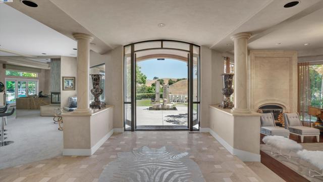 4478 Deer Ridge Road, Danville CA: https://media.crmls.org/mediaz/27ce7bcd-06f9-47b7-8f0f-33cc8e60d180.jpg