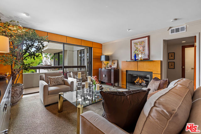 Image 6 of 26 For 851 Kings Road 207