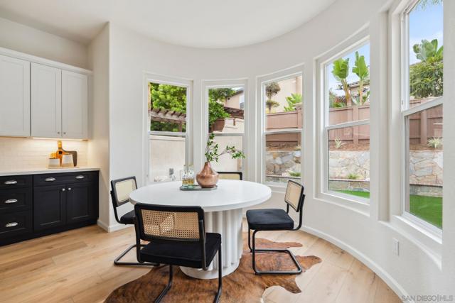 13133 Via Canyon Dr, San Diego CA: https://media.crmls.org/mediaz/27cf518f-aa41-48fe-81e7-e09513300fb3.jpg