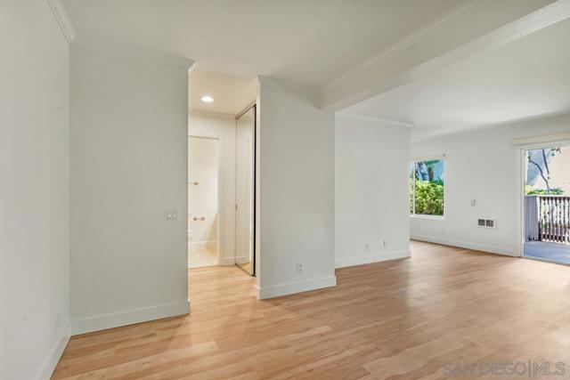 8521 Villa La Jolla Drive, La Jolla CA: https://media.crmls.org/mediaz/27cf711a-4995-4621-bc8e-d1b412008a6e.jpg