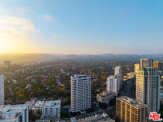 10601 Wilshire Boulevard, Los Angeles CA: https://media.crmls.org/mediaz/27cfa368-575e-4d69-8d0b-8f9727b826cd.jpg