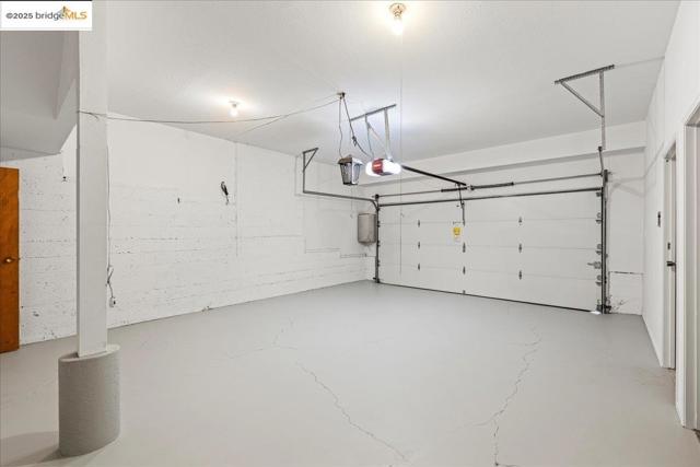 3312 Wisconsin St, Oakland CA: https://media.crmls.org/mediaz/27d06e7a-f34c-4c8f-8767-6333a599d2f5.jpg