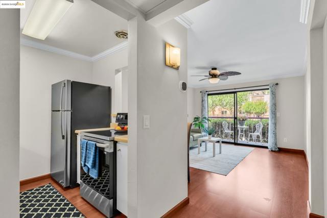 470 N N Civic Drive, Walnut Creek CA: https://media.crmls.org/mediaz/27d097d2-39b0-440a-9b01-7bd025375205.jpg