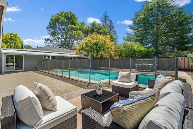 15603 Benedict Lane, Los Gatos CA: https://media.crmls.org/mediaz/27d0b338-7432-487c-b44f-13f752e1a8e1.jpg