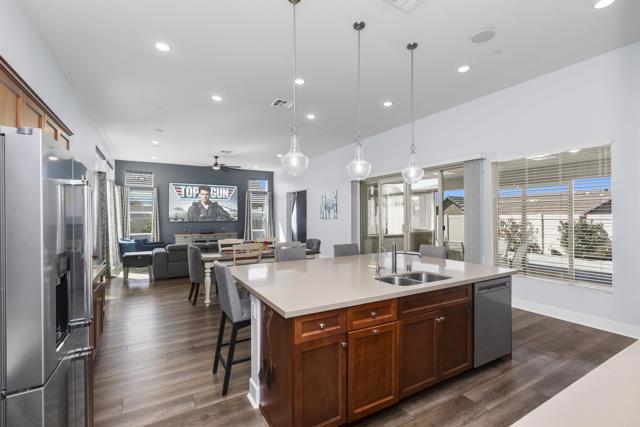 Detail Gallery Image 7 of 53 For 1749 Bowles Ct, Beaumont,  CA 92223 - 4 Beds | 3/1 Baths