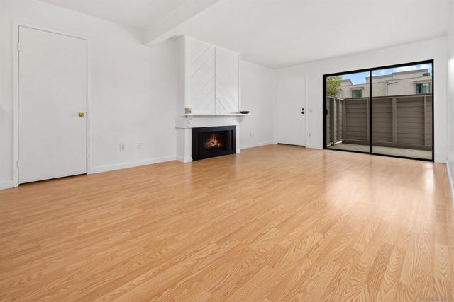 9120 GRAMERCY DR, San Diego CA: https://media.crmls.org/mediaz/27d13fa3-8a6d-4896-a652-17e2d5bee195.jpg