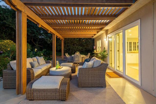 54-Twilight 5046 Golden Arrow Dr