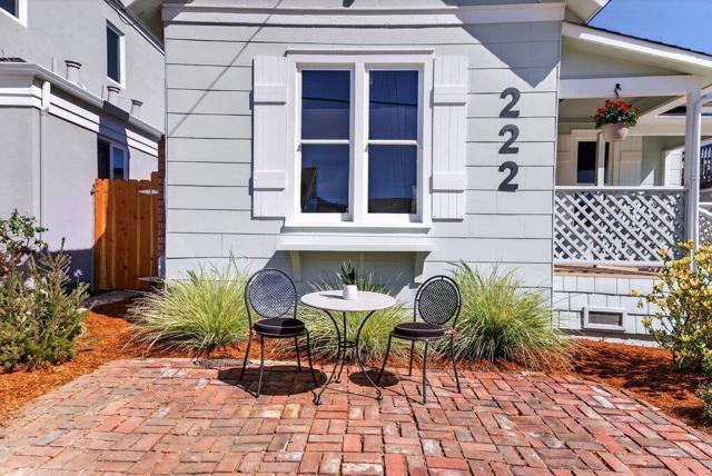 222 2nd Avenue, Santa Cruz CA: https://media.crmls.org/mediaz/27d3ec75-6f03-436e-a583-bf7b7b96f09e.jpg