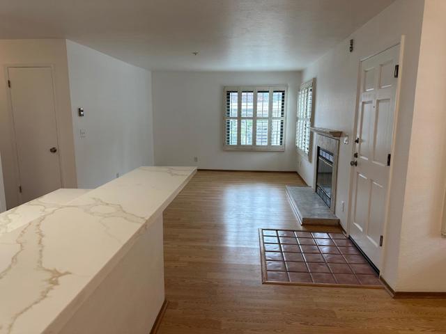 808 Red Leaf Court, San Francisco CA: https://media.crmls.org/mediaz/27d3ecc0-46ac-4783-88c9-f2ff6b510601.jpg