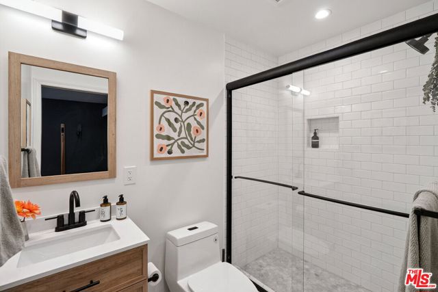 626 Pacific Street, Santa Monica CA: https://media.crmls.org/mediaz/27d49a52-ef20-47a2-ba3b-ff93ad92a91d.jpg