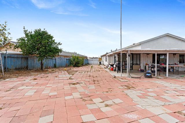 Detail Gallery Image 33 of 44 For 1607 Ginsberg Ct, San Diego,  CA 92114 - 4 Beds | 2 Baths